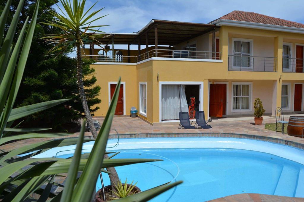 Natalie Guesthouse Bloubergstrand Luaran gambar