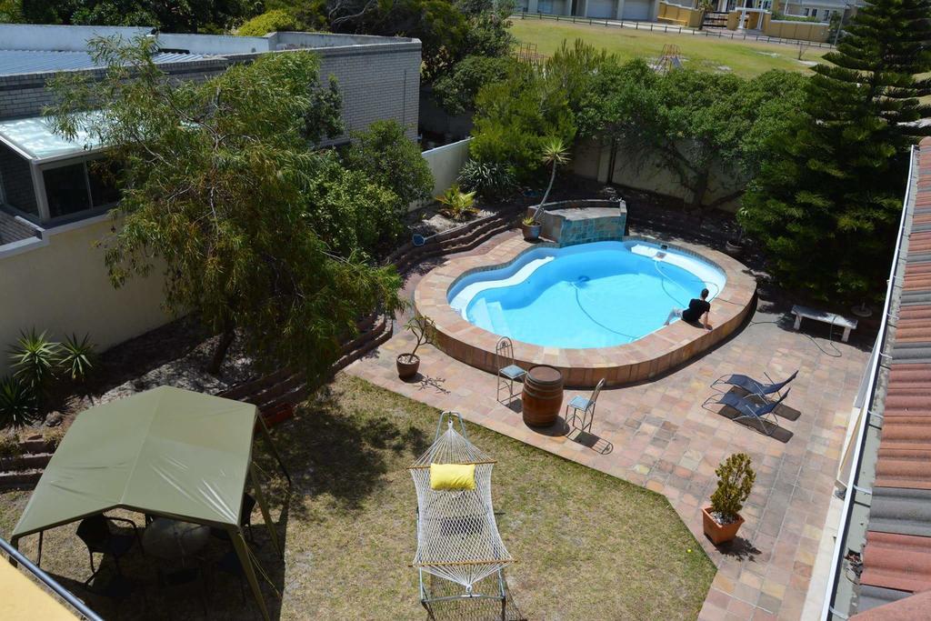 Natalie Guesthouse Bloubergstrand Luaran gambar