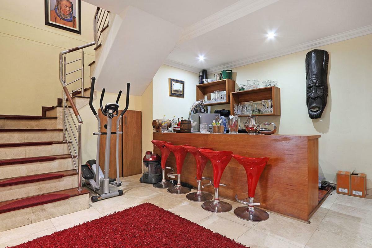 Natalie Guesthouse Bloubergstrand Luaran gambar