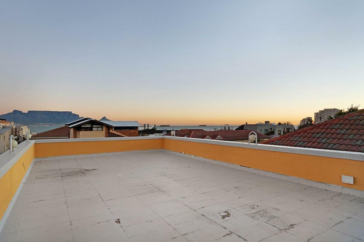 Natalie Guesthouse Bloubergstrand Luaran gambar