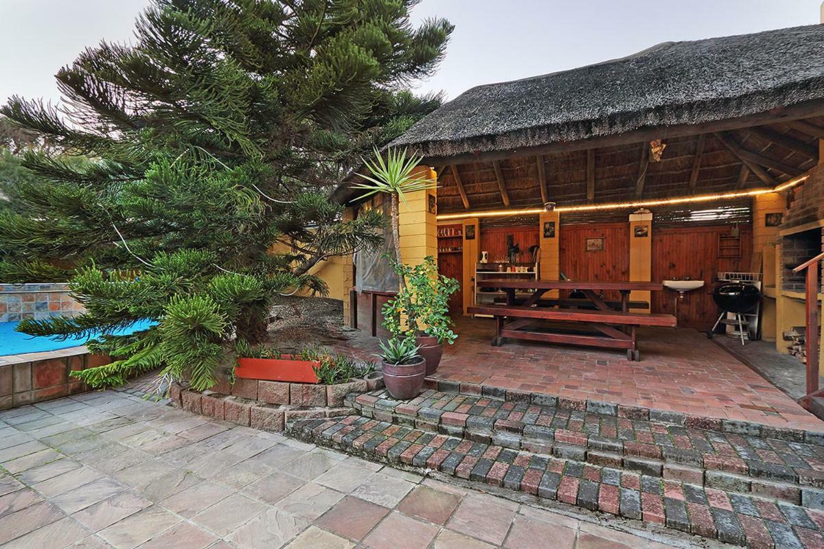 Natalie Guesthouse Bloubergstrand Luaran gambar